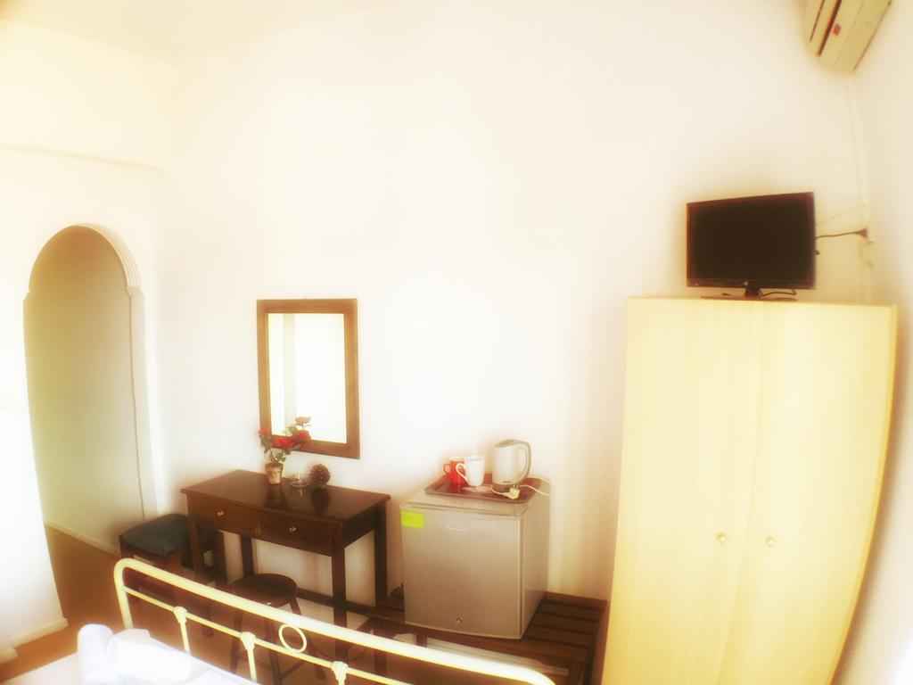 Benitsa Beach Hotel Achílleion Extérieur photo