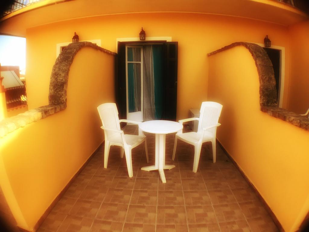 Benitsa Beach Hotel Achílleion Extérieur photo